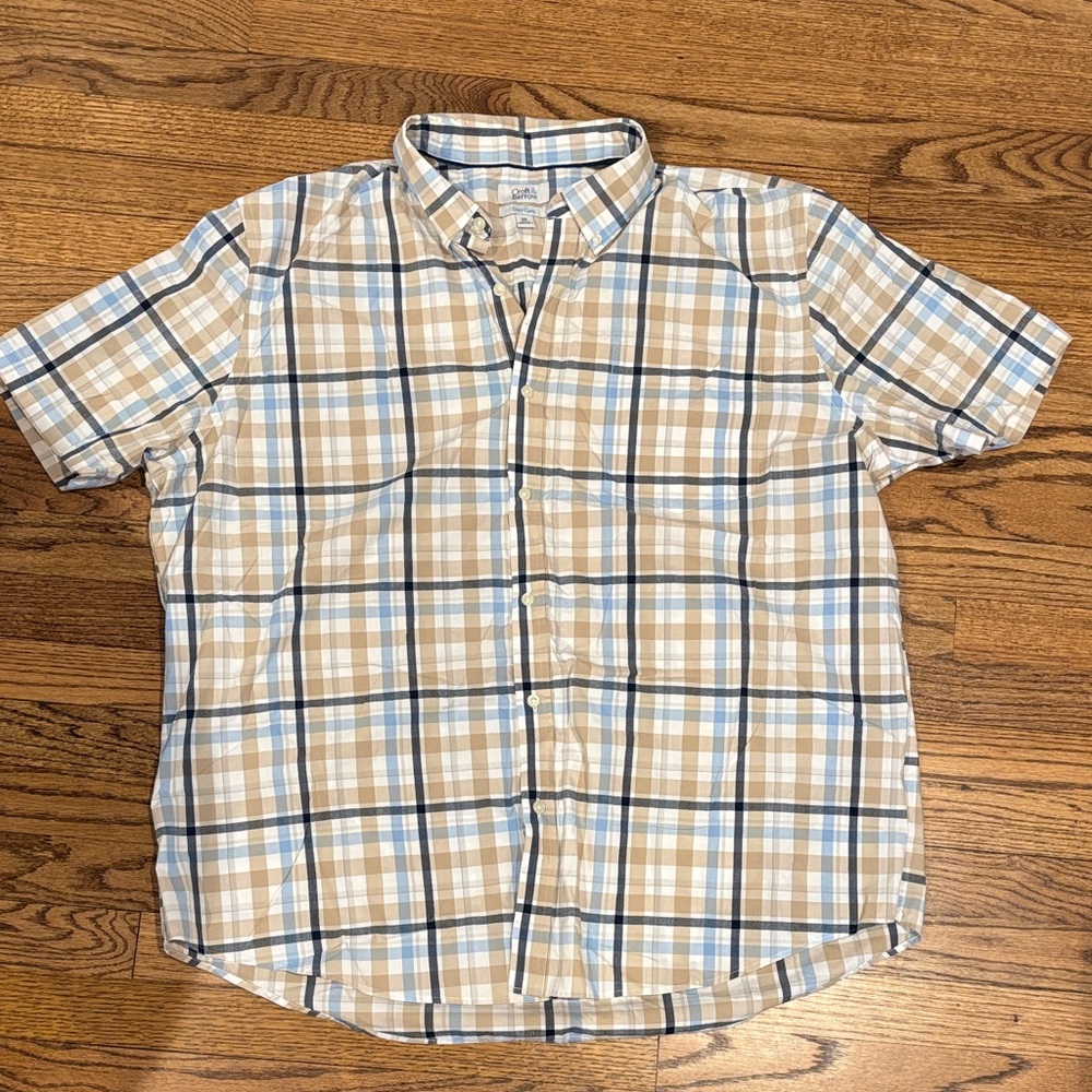 Croft & Barrow Men’s Short-Sleeve Plaid Button-Down Shirt